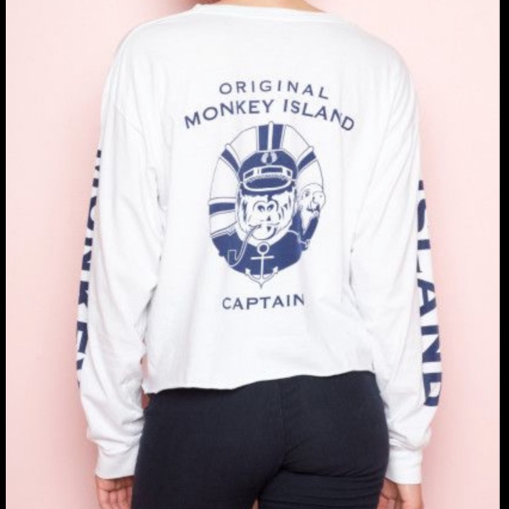Brandy Melville Monkey island shirt